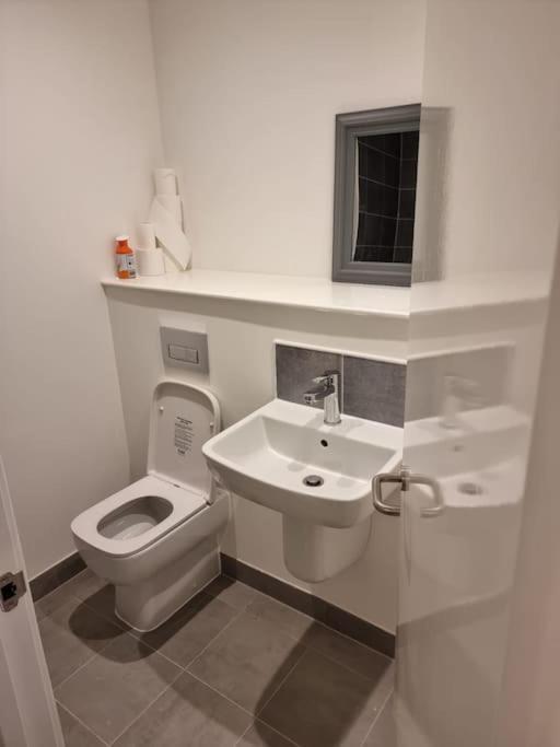 Gorgeous Apartment In The Town By Ap Management. 글라스고 외부 사진